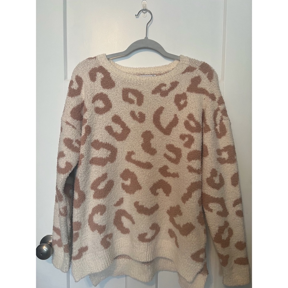 Like new/hardly worn Staccato Sweater